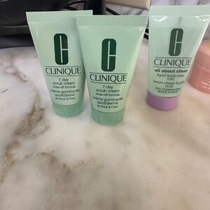 Clinique 7 Day Scrub Cream - Light Green